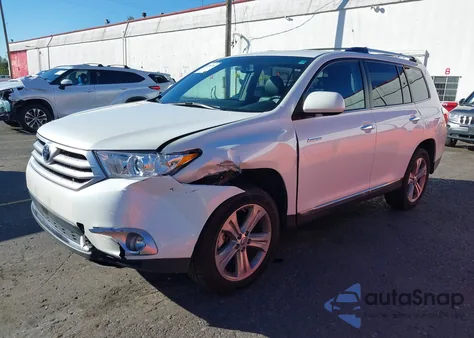 2011 Toyota Highlander Limited V6 z USA, uszkodzony, nr VIN 5TDDK3EH8BS091806